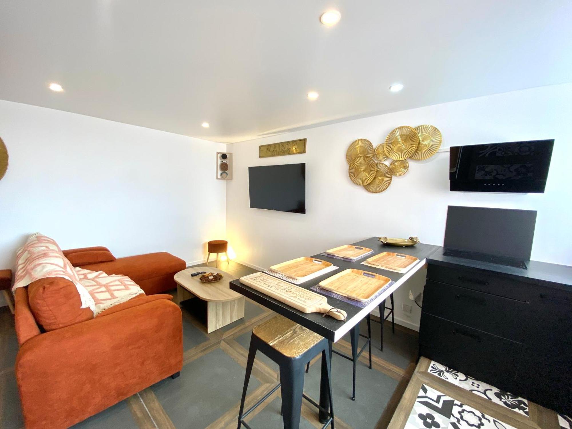 Maison Du Bonheur Apartment Narbonne Bagian luar foto