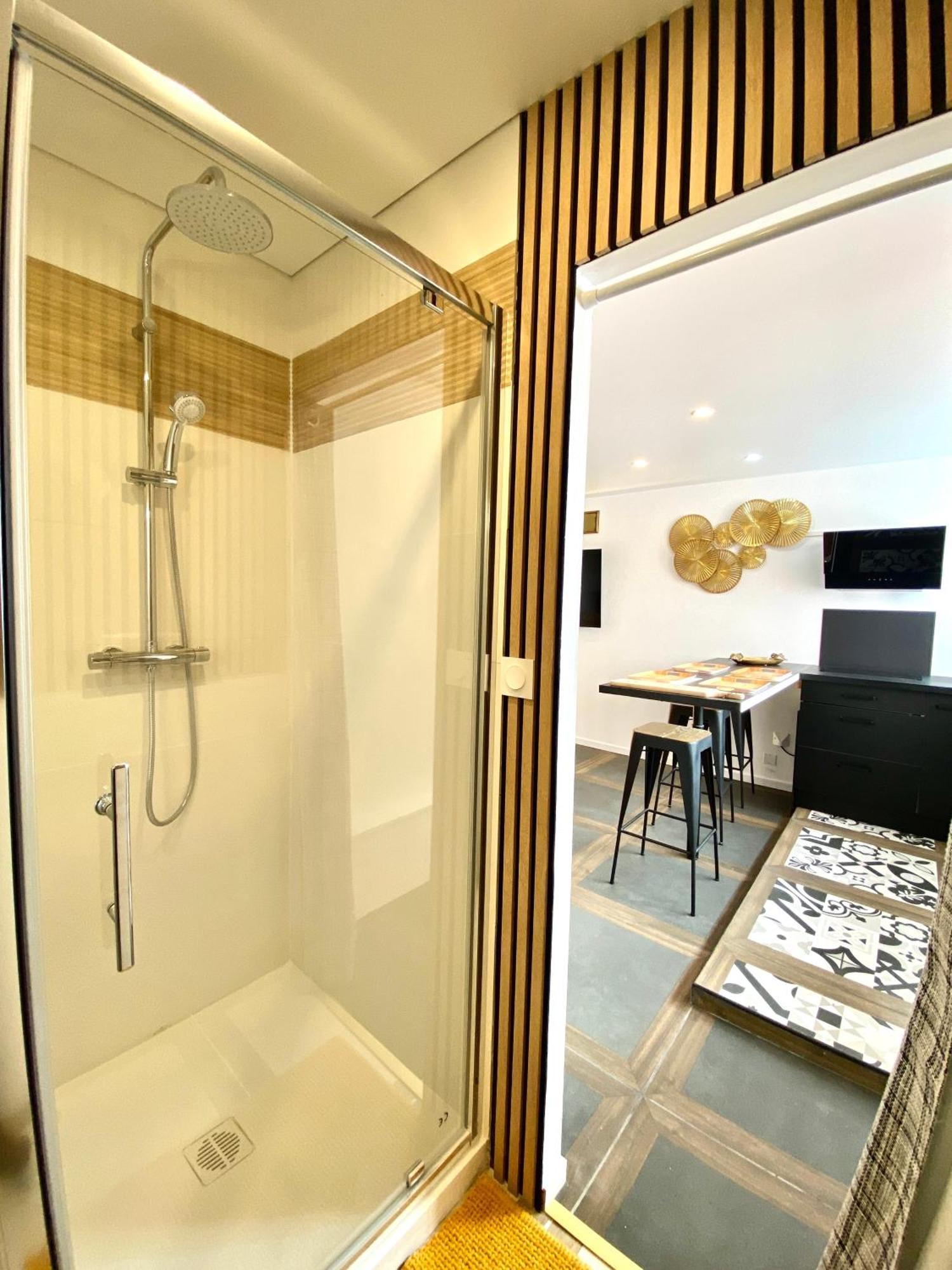 Maison Du Bonheur Apartment Narbonne Bagian luar foto